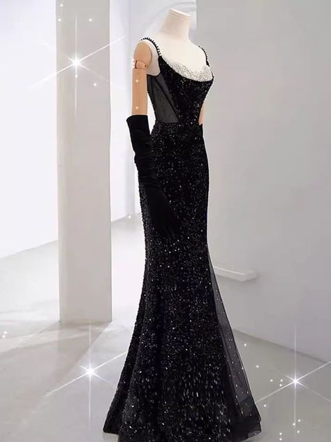 Black Glam Dress, Black Prom Dress Ideas, Black Long Gown, डिजाइनर कपड़े, Beautiful Evening Gowns, Evening Dresses Online, Preppy Dresses, Prom Dress Inspiration, Cute Prom Dresses