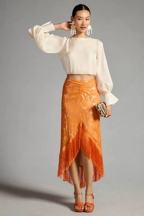 Orange Fits, Effortless Outfit, Fringe Dress, Summer Feeling, Midi Skirts, Silk Skirt, Women Skirts Midi, Summer Outfits Women, Midi Skirt