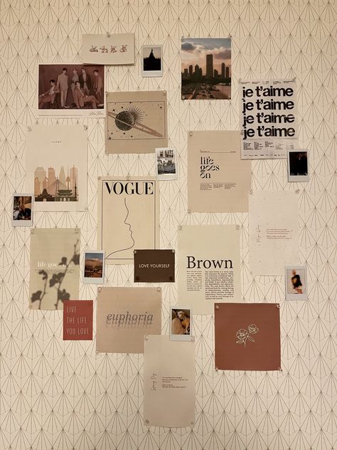 Bedroom Inspo Beige Walls, Polaroid Pictures Aesthetic Wall, Beige Wall Decor, Family Wall Collage, Cream Bedroom Ideas, Butterfly Room Decor, Wall Drawings, Beige Room, Family Collage