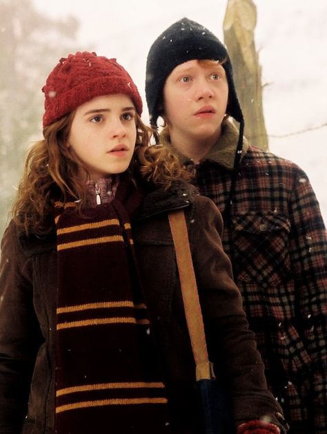 Hermione Granger Quotes Quiz | POPSUGAR Entertainment Harry Potter Trivia Questions, Ron E Hermione, Harry Potter Witch, Ron Y Hermione, Harry Potter Couples, Harry Potter Ron And Hermione, Ron Weasley Hermione Granger, Harry Potter Quiz, Ronald Weasley