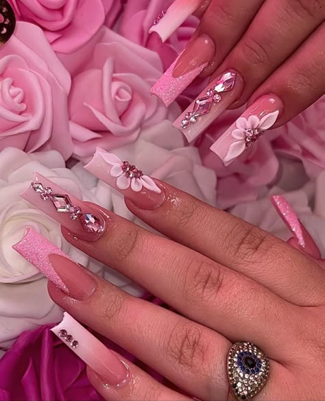 Pink Bling Acrylic Nails, Acrylic Nail Pink, Pink Bling Nails, Pink Nail Inspo, Quince Nails, Kylie Nails, Quinceanera Nails, Jean Ideas, Nail Pink