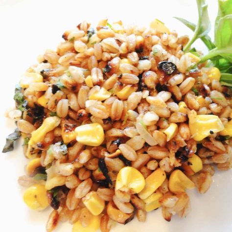 Farro and Fresh Corn Pilaf - LindySez | Recipes Farro Pilaf, Pilaf Recipe, Fresh Corn, Dish Recipes, Side Dish Recipes, Side Dish, Corn, Gluten Free, Side Dishes