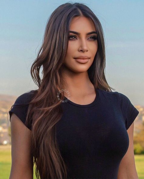 Kardashian Hair Color, Kim Kardashian Hair, Kardashian Hair, Kim Kardashian West, Brown Hair Balayage, Long Dark Hair, Long Brown Hair, Hair Inspiration Color, Hair Inspo Color