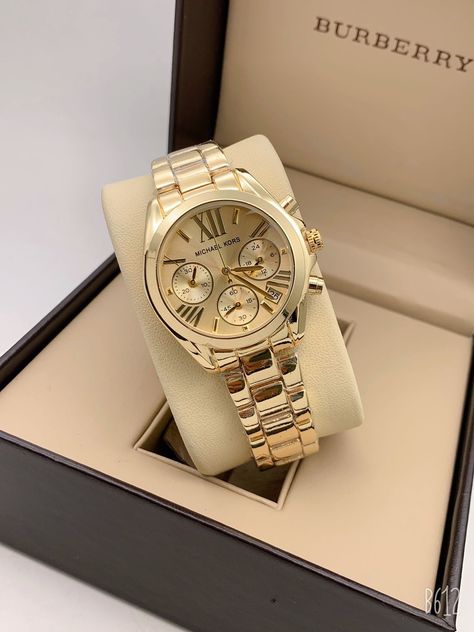 Mk Ladies watch all Crono and date working 1180/-₹ free shipping...⁰sd83 Mk Watch Women, Gucci Watch Women, Olivia Burton Watch, Golden Watch, Mk Watch, Character Pictures, Watch Trends, Gucci Watch, Watches Women