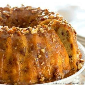 Pecan Praline Buttermilk Pound Cake - melissassouthernstylekitchen.com Pecan Praline Buttermilk Pound Cake, Praline Pound Cake, Praline Glaze, Buttermilk Pound Cake, Easy Bundt Cake, Pecan Praline, Family Style Meals, Pecan Pralines, Pecan Cake