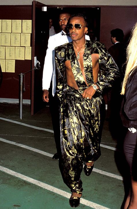 Parachute Pants Iconic 90s Outfits, Richard Johnson, Mc Hammer, True Roots, Outrageous Fashion, Sound Board, 80s Fashion Trends, 90s Girl, Real Hip Hop