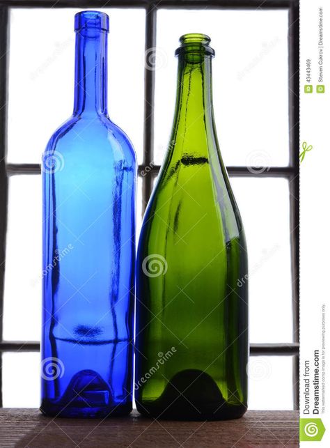 Wine Bottle Illustration, Green Wine Bottle, Blue Wine Bottles, Empty Glass Bottles, Empty Wine Bottles, Blue Glass Bottles, Glass Photography, Still Life Images, Glass Bottles Art