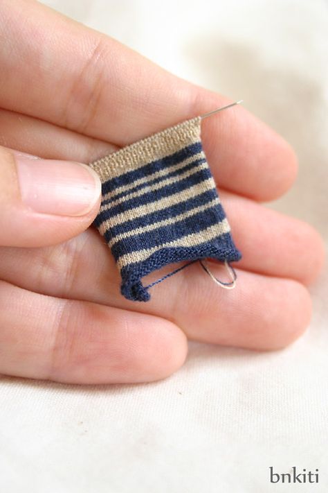 Tiny Knitting, Miniature Clothes, Miniature Knitting, Knitting Group, Knit Basket, Knitting Blogs, Knitting Videos, Knitting Books, Knitting Supplies