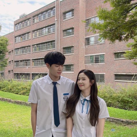 Wonwoo School Uniform, Choi Yi Hyun, High School Kdrama, Kim Kang Min, Kdrama School, Korea School, School Couple, High School Couples, High School Love