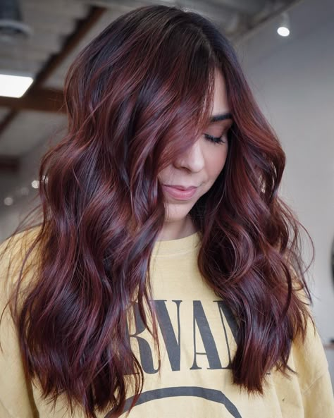 Mahogany Balayage Hair, Copper Burgundy Brown Hair, Deep Red Balayage Hair Brunettes, Deep Auburn Balayage, Mahagony Hair Color Brown Balayage, Wine Balayage Hair Brunettes, Strawberry Blonde Balayage Brunette Dark Brown, Balayage For Red Hair, Dark Auburn Hair Color Balayage