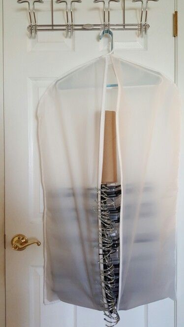 Diy Hanger Holder, Plastic Bags Organization, How To Store Hangers, Diy Hanger Storage, Hanger Organizer Diy, Hanger Organization Diy, Diy Garment Bag, Diy Clothes Hanger Storage, Diy Hanger