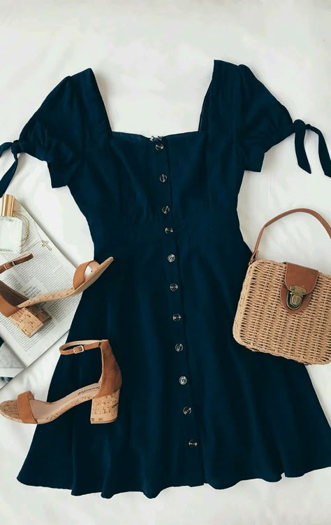 #flatlay #springstyle #springfashion Navy Blue Skater Dress, Áo Blu, Trendy Dresses Summer, Blue Skater Dress, Skater Aesthetic, Peplum Tops, Inspired Outfits, 가을 패션, Mode Vintage