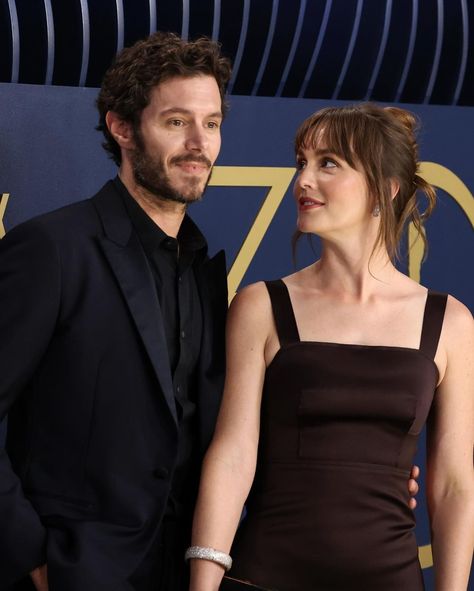 Adam Brody And Leighton Meester, Alexandra Hedison, Red Carpet Couples, Adam Brody, Rachel Brosnahan, Leighton Meester, Sag Awards, Movie Couples, Who Am I