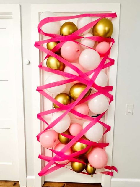 Balloon Door Surprise, Kids Birthday Morning, Birthday Door Decorations, Birthday Room Surprise, Birthday Balloon Surprise, Balloon Door, Indoor Birthday Parties, Birthday Deco, Surprise Birthday Decorations