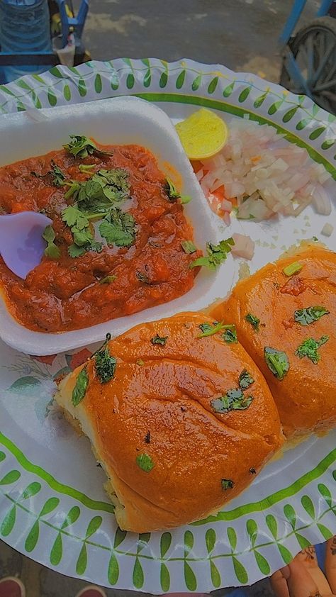 #pavbhaji #streetfood #aesthetic #foodaesthetic #fakestory #instagramstory #indianfood #foodlove Streetfood Aesthetic, Pav Bhaji, Food Babe, Interesting Food, Interesting Food Recipes, Street Food, Indian Food Recipes, Paintings, Collage