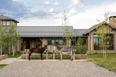 Napa Ranch House, Beautiful Ranch Homes, Montana Ranch House, Modern Ranch Home, Modern Exteriors, Rustic Mountain Homes, Modern Ranch House, Rocky Mountain Hardware, Luxury Ranch