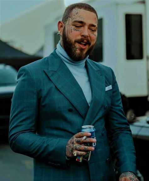 Post Malone Age and Height 2023 Myself Post Malone, New Post Malone, Post Malone Tour, Horrible Tattoos, Post Malone Wallpaper, Master Tattoo, Elegant Man, 28 Years Old, American Rappers