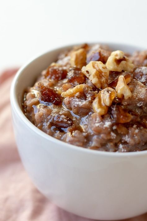 Farro Breakfast Pudding With Dates and Cardamom Farro Breakfast, Breakfast Pudding, Farro Recipes, Sugar Free Breakfast, Breakfast Porridge, Grain Foods, Recipes Breakfast, Breakfast Brunch Recipes, Breakfast Time