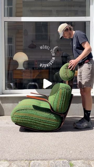 Design & Furniture on Instagram: "How cool is that? A rare rocking chair out of brazilan rosewood and stacked cushions from @wiesinger.furniture, probably made in France.  #möbelvomwiesinger #vintagefurniture #midcenturymodern #midcentury #midcenturyfurniture #vintagerockingchair #danishdesign #rosewood #palisander #vintagechair #rarechair #collectible #mcm #interorinspiration #designers_need" Unique Decor Ideas, Vintage Rocking Chair, Design Hacks, Vintage Chairs, Mid Century Furniture, Design Furniture, Danish Design, Rocking Chair, Midcentury Modern