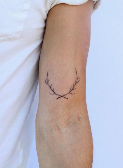 Elk Antlers Tattoo, Small Buck Tattoo, Deer Horns Tattoo, Stag Hand Tattoo, Stag Antler Tattoo, Small Antler Tattoos For Women, Fine Line Stag Tattoo, Small Deer Antler Tattoo, Minimal Deer Tattoo