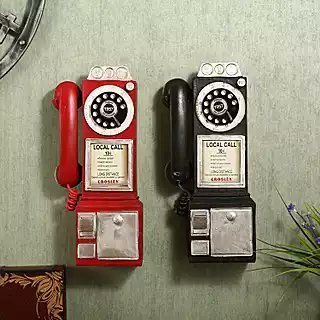 Home&LifeStyle collection - high quality resin old style telephone. Let us know if you are interested in via email - luvhandmadeatelier@gmail.com Telephone Retro, Restaurant Vintage, Decorative Shelves, Telephone Vintage, Antique Telephone, Bar In Casa, Retro Ornaments, Warm Decor, Vintage Phones