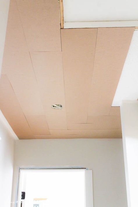 Artex Ceiling, Popcorn Ceiling Makeover, Cheap Ceiling Ideas, Planked Ceiling, Ceiling Remodel, Covering Popcorn Ceiling, Wood Plank Ceiling, Shelf Decor Living Room, Plank Ceiling