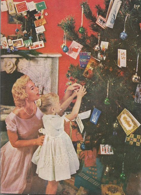 vintage christmas Vintage Christmas Photos, 1950s Christmas, Vintage Xmas, Mid Century Christmas, Christmas Memories, Old Christmas, Old Fashioned Christmas, Christmas Memory, Christmas Past