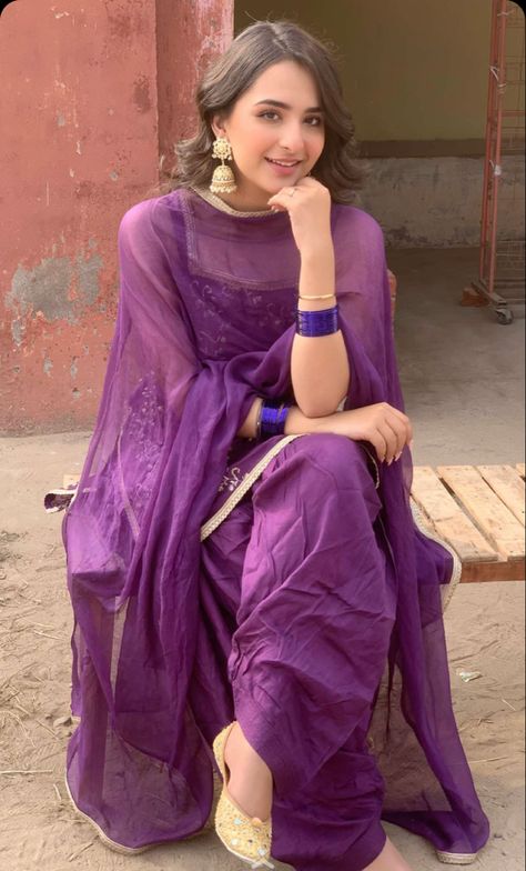 Punjabi Actress Suits, Purple Punjabi Suit, Punjabi Aesthetic, Sunanda Sharma, Ladies Suits Indian, Punjabi Dress Design, Patiala Dress, Punjabi Dresses, Suit Purple