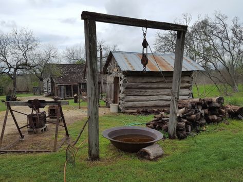 Pioneer Farmhouse, 1800s Village, Medieval America, Train Robbery Wild West, Pioneer Town, 1870s Homestead, Old West Town Buildings, Old Western Towns Wild West, Pioneer House