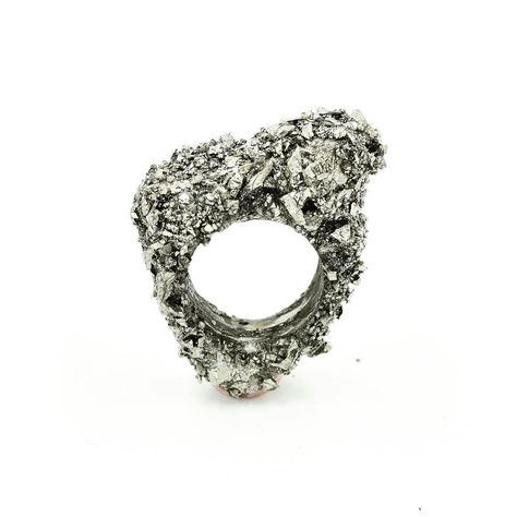 JILL.HERLANDS (@jill.herlands) posted on Instagram: “Peruvian Pyrite encrusted ring Please feel free to DM or email connect@jillherlands.com with any purchase inquiries or questions🤎” • Jun 25, 2021 at 1:03pm UTC Pyrite Ring, Pyrite Jewelry, Avant Garde Jewelry, Nyc Artist, Or Questions, Funky Jewelry, Wedding Ring Designs, Good Energy, The Unknown