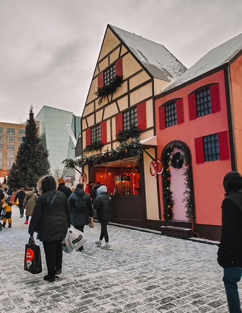 The Best Christmas Markets and Events in Montreal 2021 | Plaid and Sugar Montreal December, Montreal In December, Montreal At Christmas, Montreal Christmas Market, Quebec City Christmas Market, Montreal Christmas, Innsbruck Christmas Market, Visit Montreal, Metro Subway