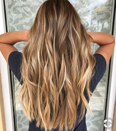 49 Beautiful Light Brown Hair Color To Try For A New Look Color Balayage, Hair Color Light Brown, Brown Hair Balayage, Balayage Hair Blonde, Blonde Hair Looks, Haircut And Color, Brown Blonde Hair, Brown Hair With Highlights, Long Wavy Hair