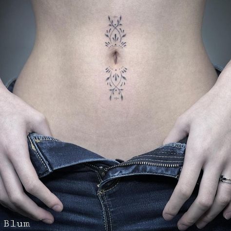 Sleeve Tattoos Floral, Lower Stomach Tattoos For Women, Tattoo Belly, Floating Navel, Belly Button Tattoos, Lower Belly Tattoos, Belly Button Tattoo, Tattoos Floral, Button Tattoo