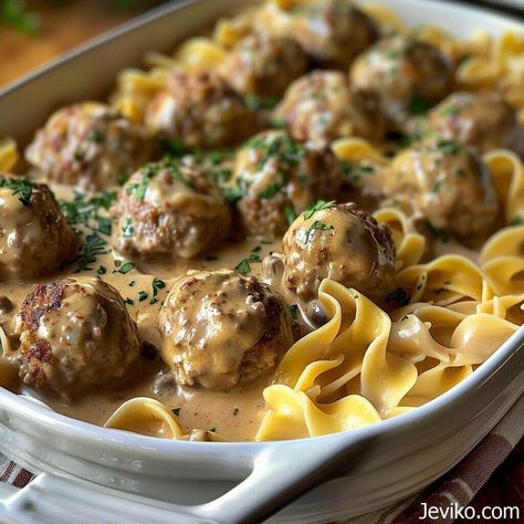 Swedish Meatballs with Egg Noodles - A Beloved Comfort Food - Life with Susan Meatballs And Noodles, Hamburger And Potatoes, Meatball Dishes, Egg Noodle Recipes, Meatballs And Gravy, Swedish Meatballs, Beef Casserole, Beef Dinner, Egg Noodles