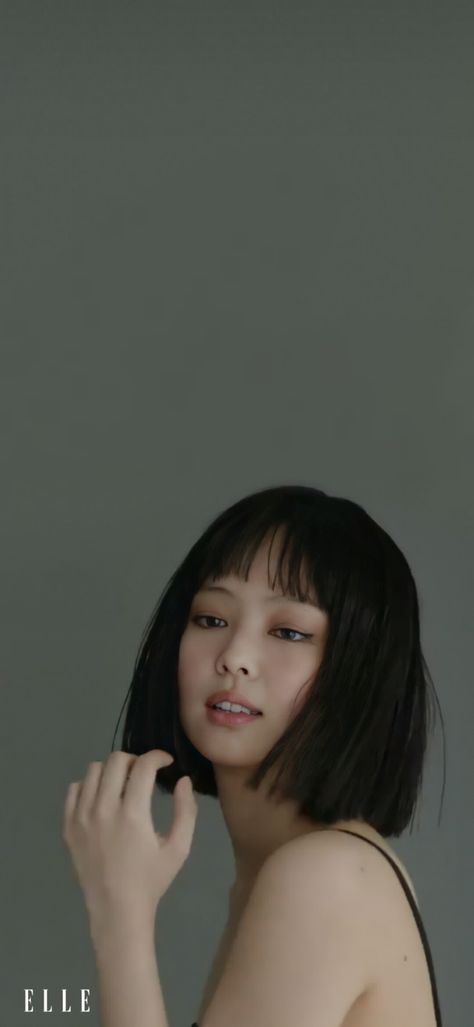 Jennie With Short Hair, Short Hair Jennie, Jennie Short Hair, Short Hair Grey, Elle Photoshoot, Hair Styles For Short Hair, Styles For Short Hair, Jennie Wallpaper, Grey Aesthetic