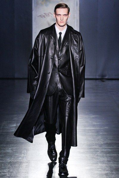 Söt Katt, Long Leather Coat, 2016 Menswear, Leather Wear, Leather Outfit, Jil Sander, Well Dressed, Look Cool, Leather Coat