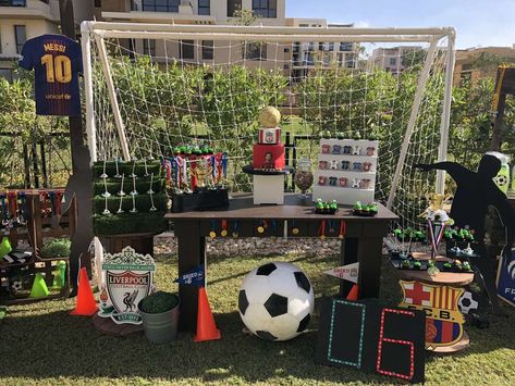 Soccer birthday party | CatchMyParty.com Boys Soccer Birthday Party, 7th Birthday Party For Boys, Soccer Birthday Theme, Soccer Birthday Party Ideas, Soccer Party Decorations, Soccer Theme Parties, Soccer Birthday Party, Soccer Decor, Soccer Birthday Parties