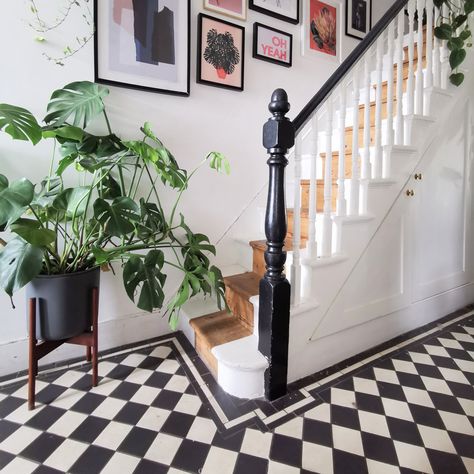 Hannah Has Used Our Cava Quarry Tiles For A Fabulous Statement Hallway - Walls and Floors Statement Hallway, White Hallway Ideas, Victorian Terrace Hallway, Black And White Hallway, Stairs And Hallway Ideas, Entrance Hall Decor, White Hallway, Victorian House Interiors, Victorian Hallway