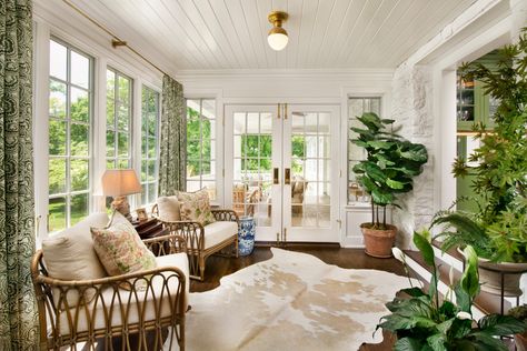 Bryn Mawr Residence - Traditional - Sunroom - Philadelphia - by Rittenhouse Builders | Houzz Lanai Decor, Four Seasons Room Addition, Geometric Aesthetic, Four Seasons Room, Sunroom Furniture, Sun Rooms, Sunroom Addition, Sunroom Ideas, Sunroom Decorating