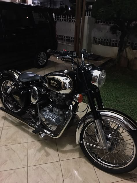 Classic Royal Enfield, Royal Enfield Classic 350cc Modified, Classic 350 Royal Enfield Modified, Royal Enfield 350 Classic, Re Classic 350, Royal Enfield Custom, Pehla Pyaar, Royal Enfield Classic 500, Royal Enfield Meteor 350