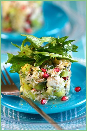 Beautiful salad of kiwi, grapefruit & crab Crab Stack, Kiwi Salad, Fake Crab, Grapefruit Salad, Crab Salad Recipe, Fresh Fruit Recipes, Beautiful Salad, Crab Salad, Mango Salad