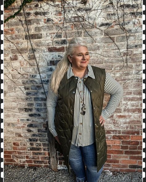 If there's a spotlight, it's on this outfit 🎥💡 #quiltedvest #stripedshirt #curvygirlfashion #judybluejeans #vest #saturdaynight #poppylaneplus #poppylanetroy #newarrivals #wearwhatyoulove California Love, Judy Blue Jeans, Quilted Vest, Mountain Top, Curvy Girl Fashion, Sleeveless Vest, Single Women, Striped Shirt, Sweater Jacket