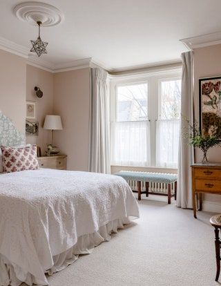 Polly Ashman, English House Interior, Half Painted Walls, London Bedroom, Bedroom Victorian, Dream Bedroom Inspiration, London Family, Interior Windows, London House