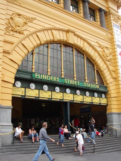 Melbourne Australia City, Flinders Street Station, Best Bucket List, Posters Australia, Watercolor Paintings For Beginners, Disney Magic Kingdom, Iconic Buildings, People Sitting, Famous Places