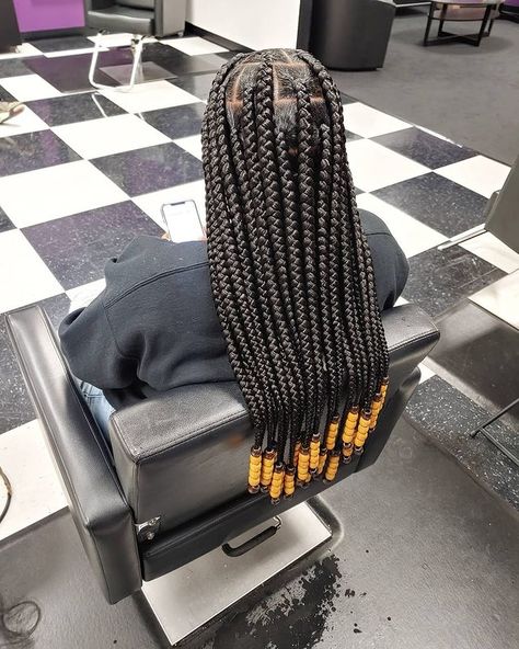 Delanna's Braid Academy LLC on Instagram: “#JumboKnotlessBoxBraids For Availability and pricelist Click the link in my BIO... 2138581290 #SeriousInquiresOnly #protectivestyles…” Big Knotless Braids, Big Knotless, Big Braids Hairstyles, Big Braid Styles, Knotless Braids Ideas, Inspiration For Black Women, Big Cornrow Braids, Box Braids Images, Knotless Braids With Beads