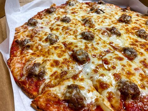 Tavern Style Pizza: Chicago’s Forgotten Slice And Where to Get it in North Texas | Dallas Observer Chicago Tavern Style Pizza Recipe, Tavern Style Pizza Crust Recipe, Tavern Pizza, Tavern Style Pizza, Monster Pizza, Fancy Pizza, Deep Dish Pizza Recipe, Chicago Style Pizza, Chicago Pizza