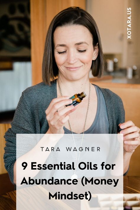 Essential Oils For Money, Essential Oils For Abundance, Abundance Essential Oil, Calming Oils, Essential Oil Holder, List Of Essential Oils, Essential Oil Diffuser Blends, Oil Diffuser Blends, Oil Uses