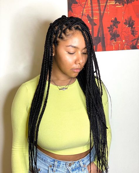 HOUSTON BRAIDER on Instagram: “Medium knotless braids waist length 🙌🏾😻 🔴Click the link in my bio to book your December appointment ❗️ • • • • • • • • • •  #houstonbraids…” Knotless Braids Waist Length, Pretty Braid Styles, Box Braids Bob, Medium Knotless, Braids Styling, Colored Box Braids, Braids Knotless, Knotless Box Braids, Medium Box Braids