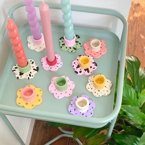 Girl Hobbies, Clay Candle Holders, Clay Candle, Hand Painted Candles, Air Dry Clay Projects, Clay Diy Projects, Tanah Liat, Diy Ceramic, Clay Crafts Air Dry