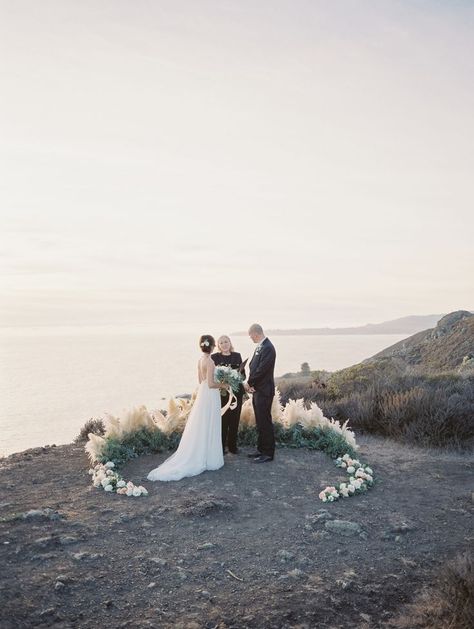 Floral circle for an elopement ceremony Cliff Wedding Ceremony, Cliff Wedding, Unique Elopement, Beach Wedding Centerpieces, Wedding In California, Ocean Wedding, Magic Castle, Beach Ceremony, Elopement Ceremony